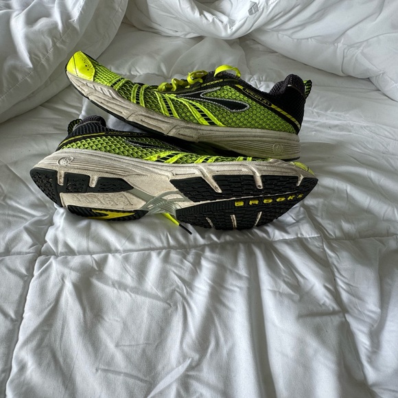 Men’s running shoes - Picture 2 of 2